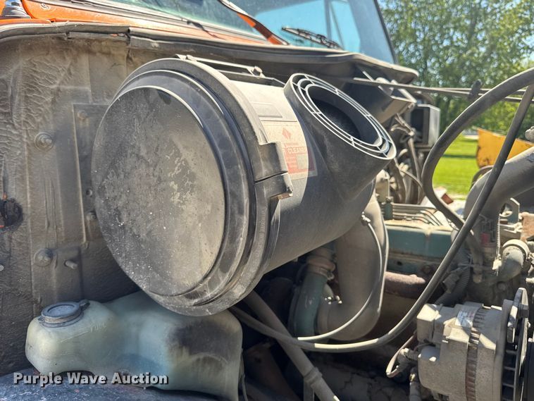 image for item ER0497 1990 International 4900 dump truck