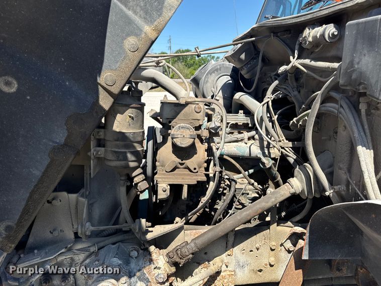 image for item ER0497 1990 International 4900 dump truck