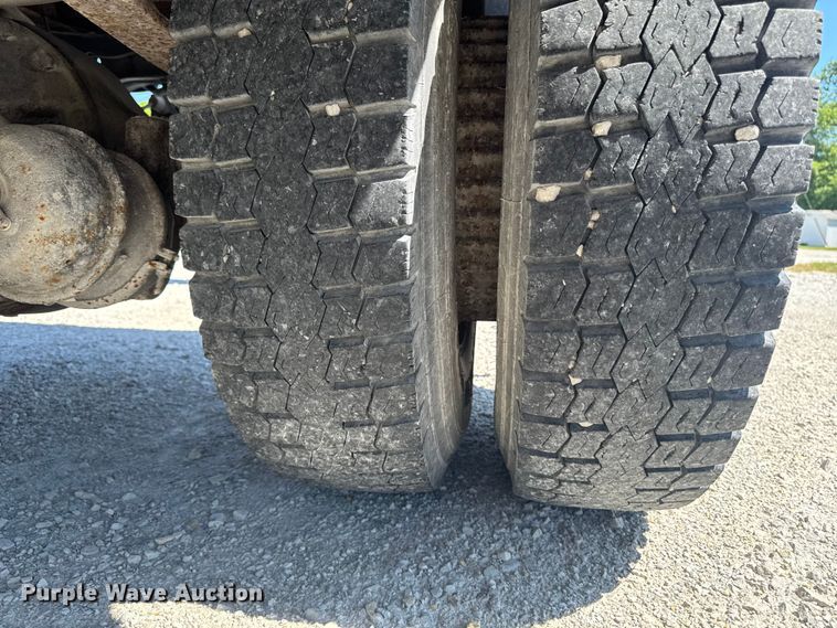 image for item ER0497 1990 International 4900 dump truck