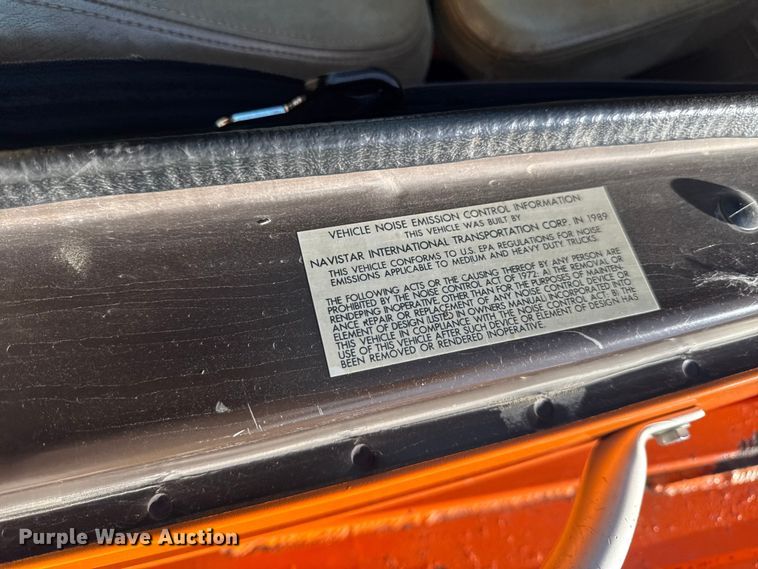 image for item ER0497 1990 International 4900 dump truck