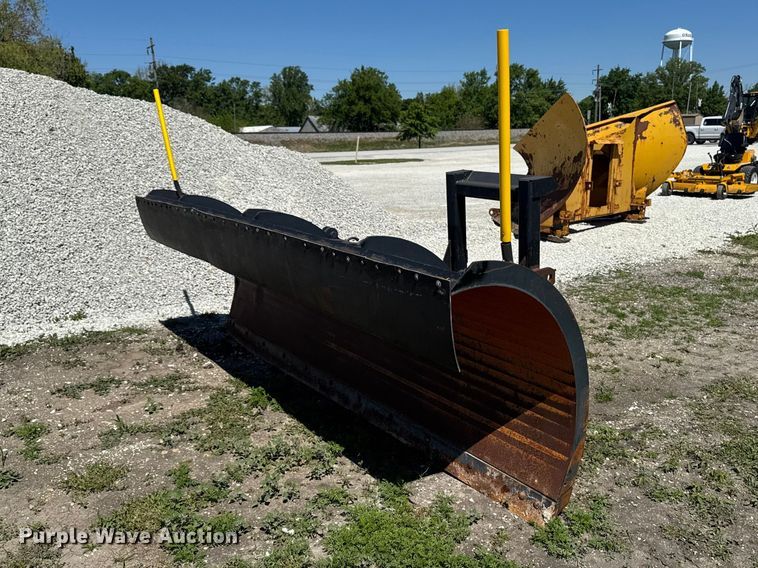 image for item ER0498 Gledhill 11' W snow plow