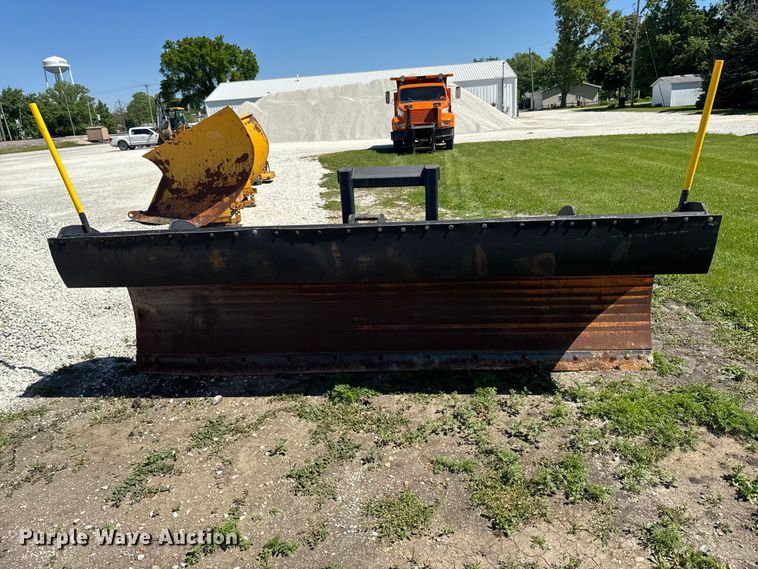 image for item ER0498 Gledhill 11' W snow plow