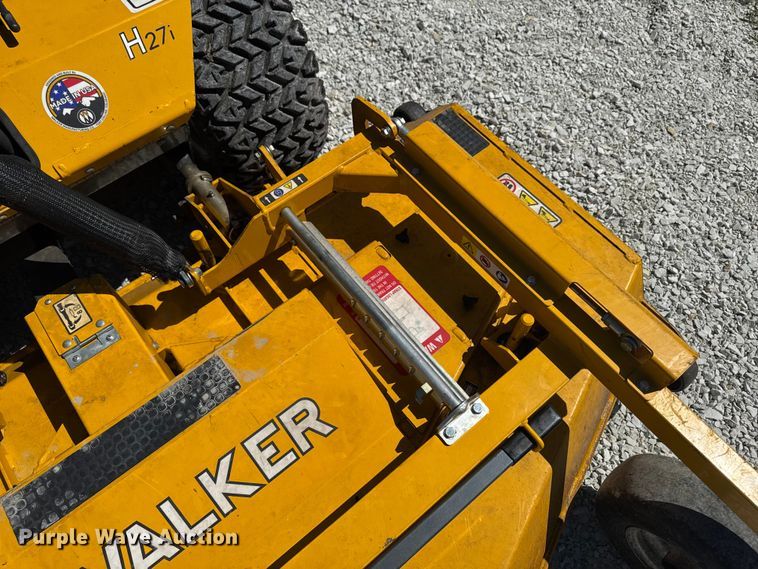 image for item ER0499 2016 Walker H27i ZTR lawn mower