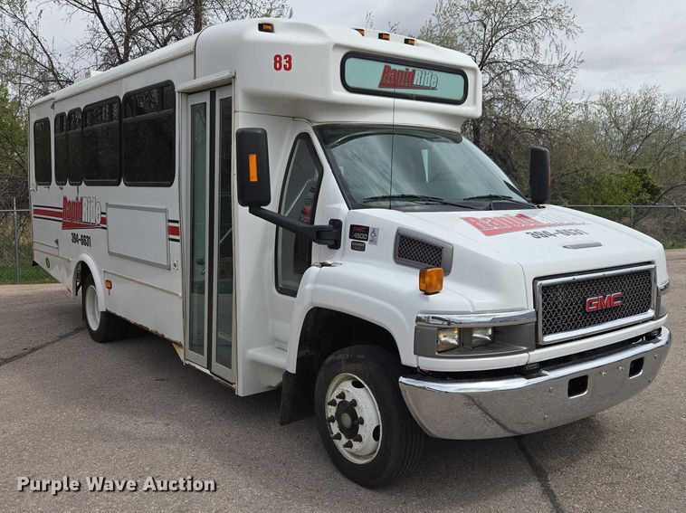 image for item ER1510 2008 GMC Glaval C4500 shuttle bus