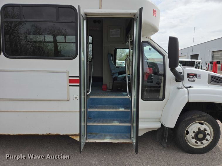 image for item ER1510 2008 GMC Glaval C4500 shuttle bus