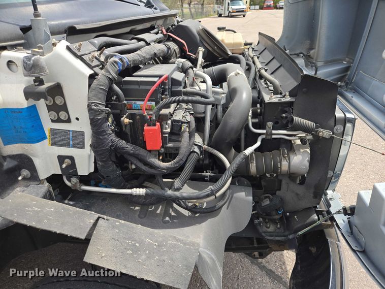 image for item ER1510 2008 GMC Glaval C4500 shuttle bus