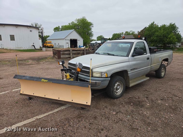 image for item ER1623 1998 Dodge Ram 1500 pickup truck