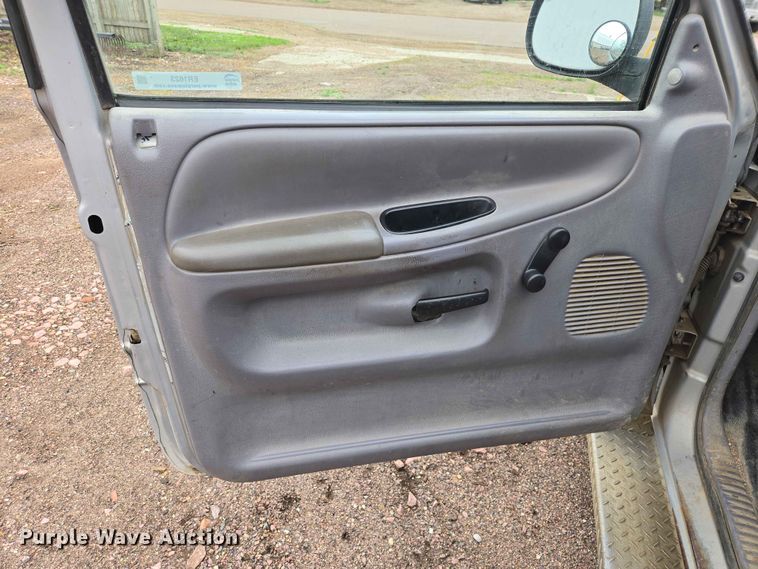 image for item ER1623 1998 Dodge Ram 1500 pickup truck