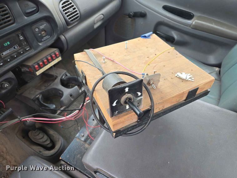 image for item ER1623 1998 Dodge Ram 1500 pickup truck