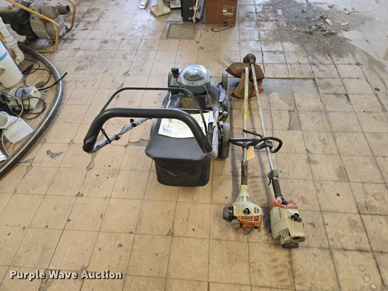 image for item ER1624 Pulsar PTG1221B lawn mower