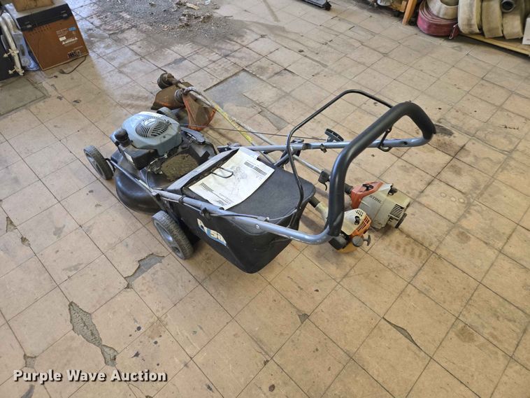 image for item ER1624 Pulsar PTG1221B lawn mower