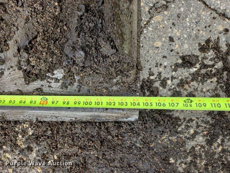 image for item ER1633 2004 Volvo L90E wheel loader
