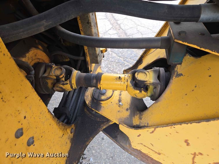 image for item ER1633 2004 Volvo L90E wheel loader