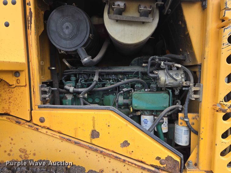 image for item ER1633 2004 Volvo L90E wheel loader