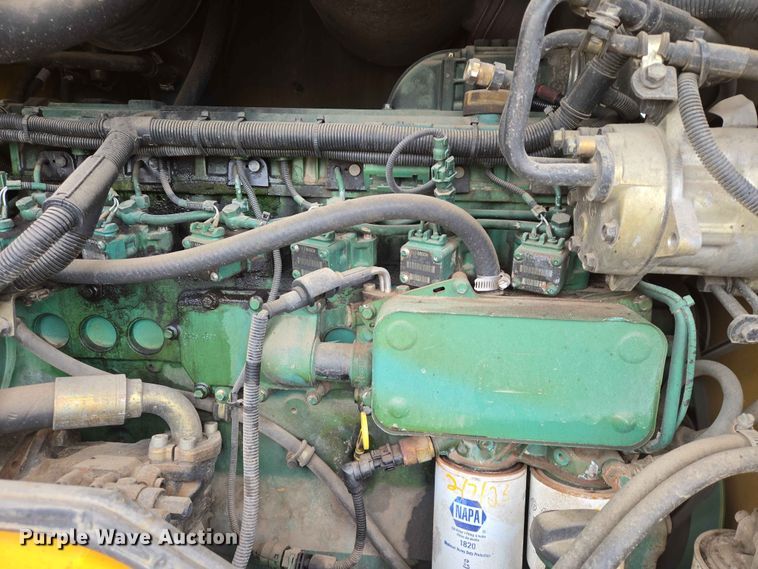 image for item ER1633 2004 Volvo L90E wheel loader