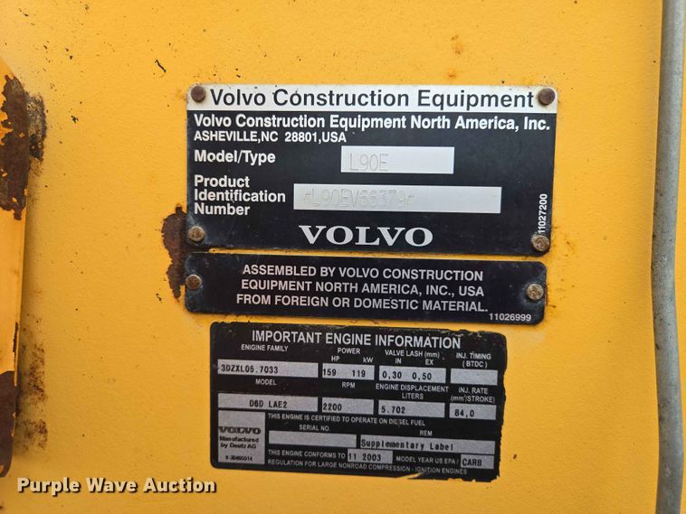 image for item ER1633 2004 Volvo L90E wheel loader