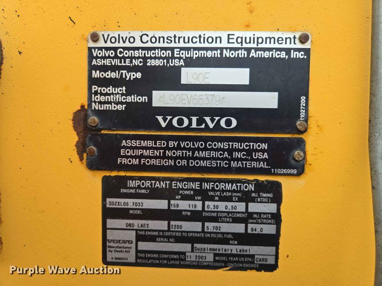 image for item ER1633 2004 Volvo L90E wheel loader