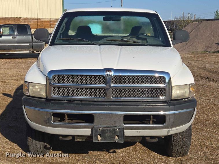 image for item ER1639 2001 Dodge Ram pickup truck