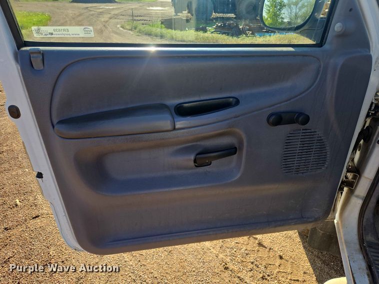 image for item ER1639 2001 Dodge Ram pickup truck