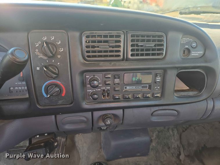 image for item ER1639 2001 Dodge Ram pickup truck