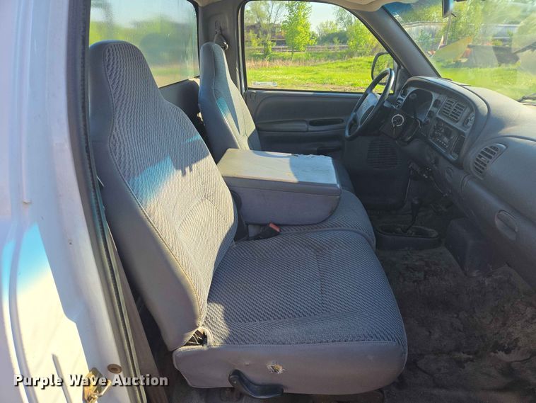 image for item ER1639 2001 Dodge Ram pickup truck