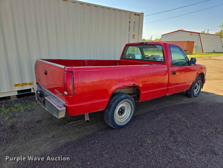 image for item ER1640 1994 GMC Sierra 1500 pickup truck