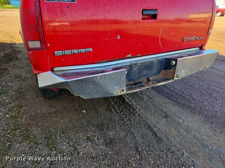 image for item ER1640 1994 GMC Sierra 1500 pickup truck