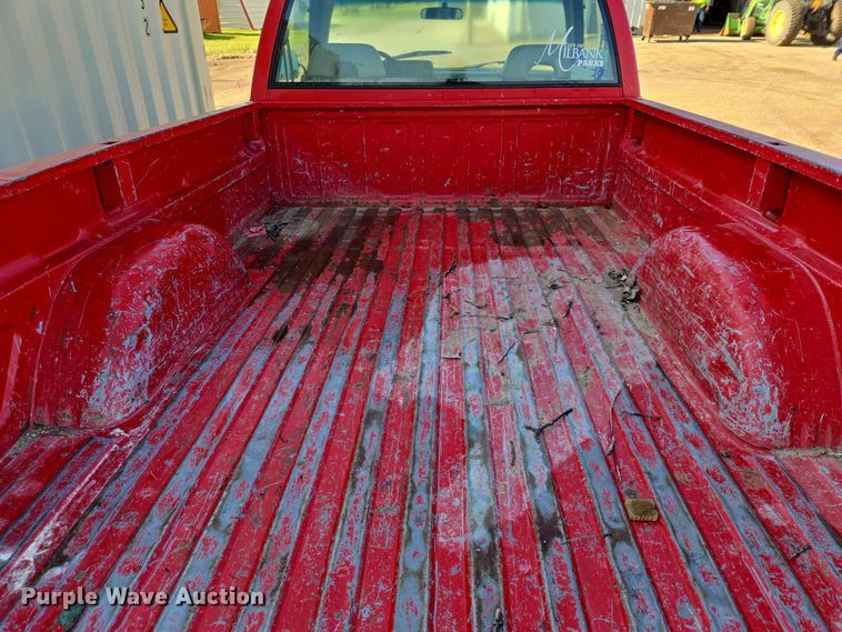 image for item ER1640 1994 GMC Sierra 1500 pickup truck