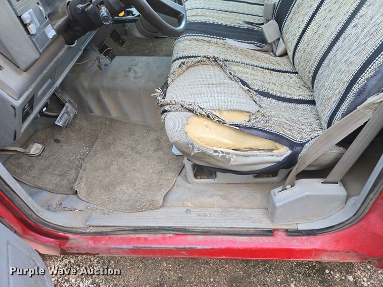 image for item ER1640 1994 GMC Sierra 1500 pickup truck