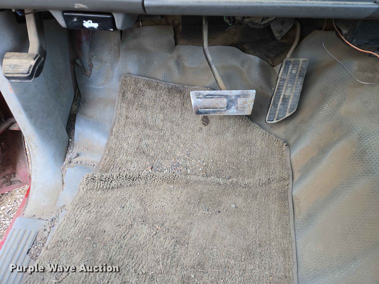 image for item ER1640 1994 GMC Sierra 1500 pickup truck