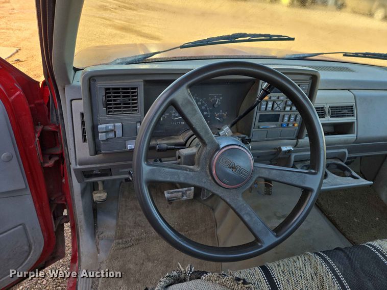 image for item ER1640 1994 GMC Sierra 1500 pickup truck