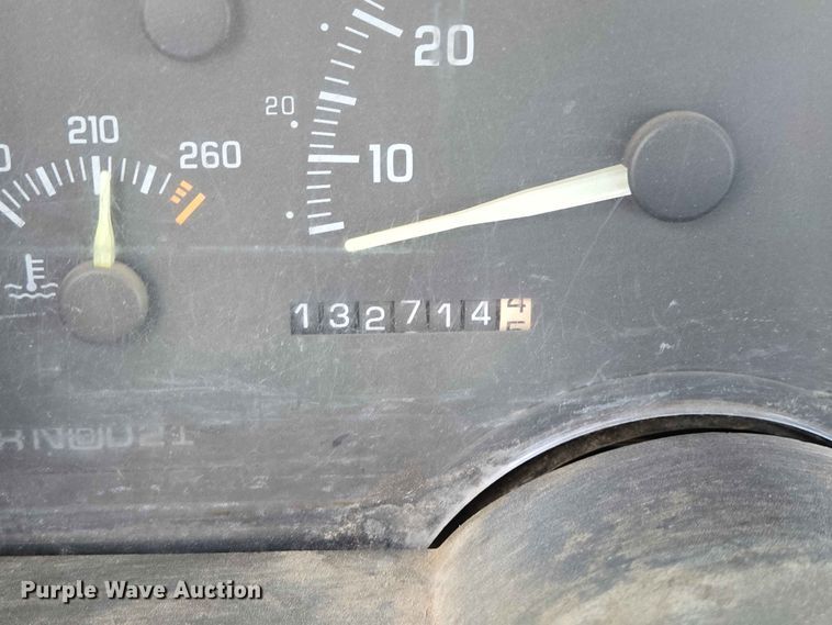 image for item ER1640 1994 GMC Sierra 1500 pickup truck