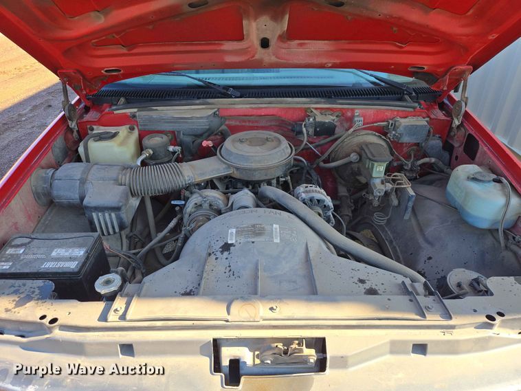 image for item ER1640 1994 GMC Sierra 1500 pickup truck