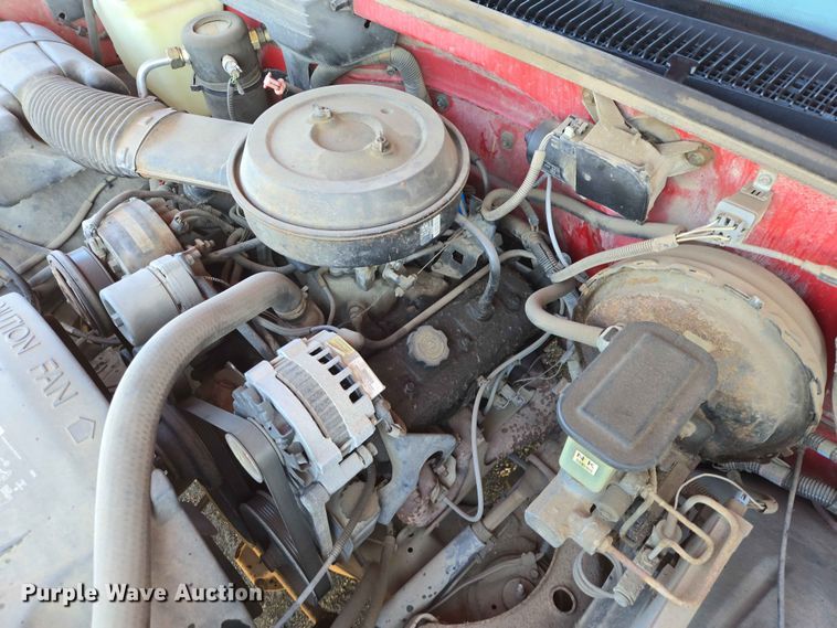 image for item ER1640 1994 GMC Sierra 1500 pickup truck