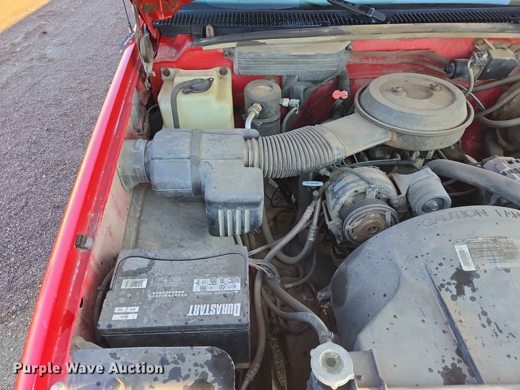 image for item ER1640 1994 GMC Sierra 1500 pickup truck