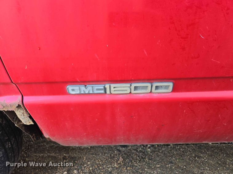 image for item ER1640 1994 GMC Sierra 1500 pickup truck
