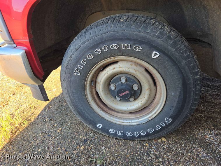 image for item ER1640 1994 GMC Sierra 1500 pickup truck