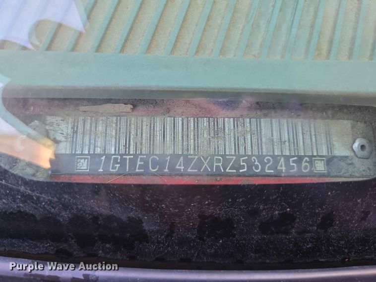 image for item ER1640 1994 GMC Sierra 1500 pickup truck