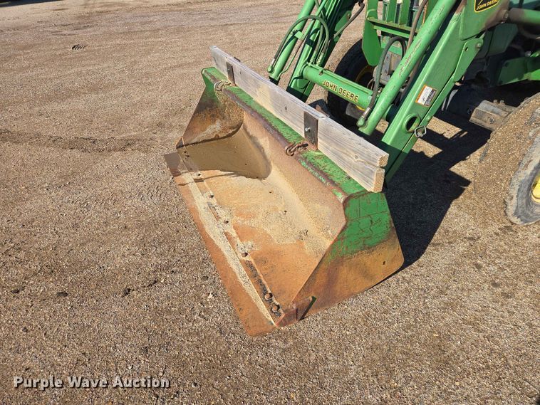 image for item ER1641 John Deere 5200 tractor