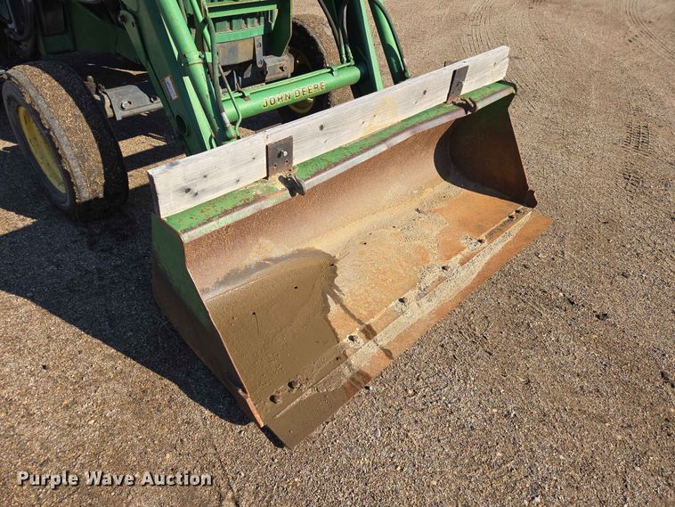 image for item ER1641 John Deere 5200 tractor