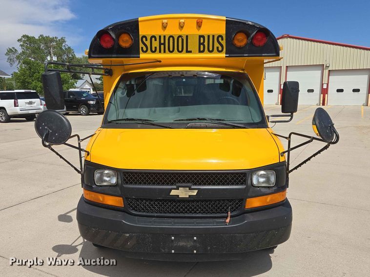 image for item ER1648 2004 Chevrolet Express school bus