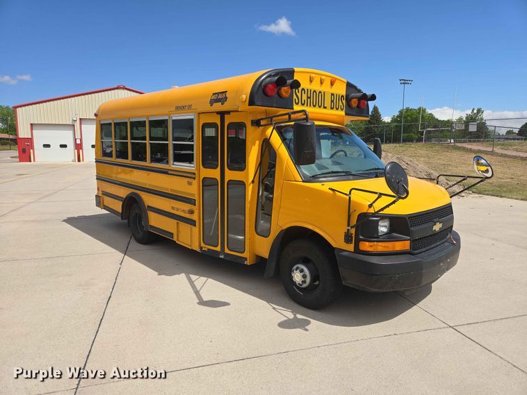 image for item ER1648 2004 Chevrolet Express school bus