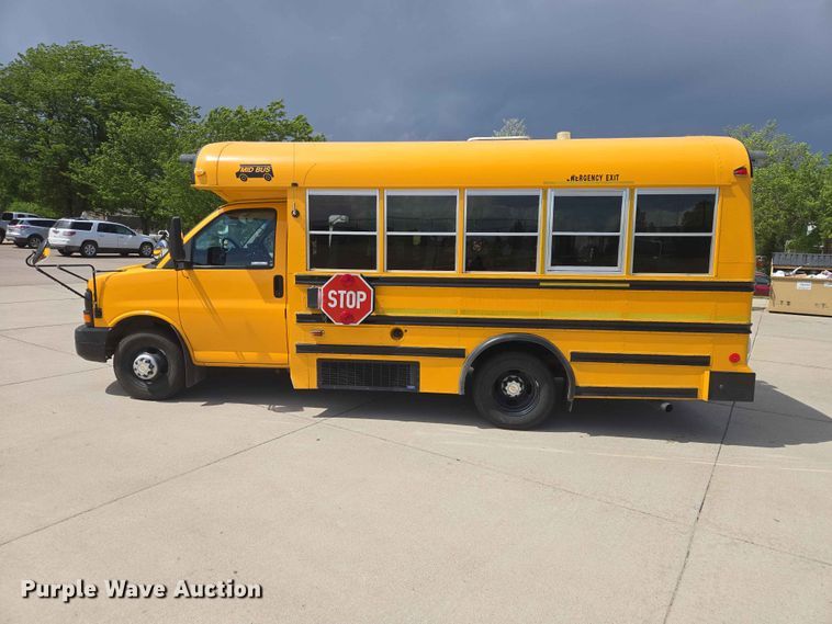image for item ER1648 2004 Chevrolet Express school bus