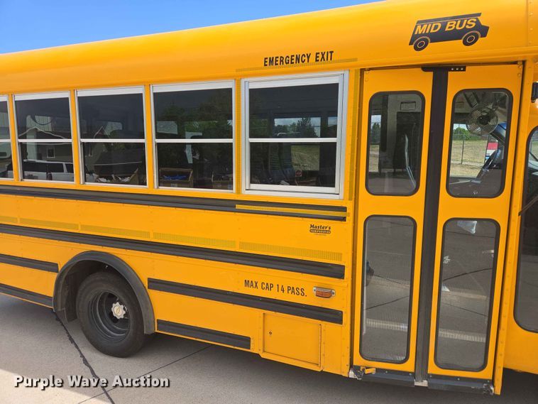 image for item ER1648 2004 Chevrolet Express school bus