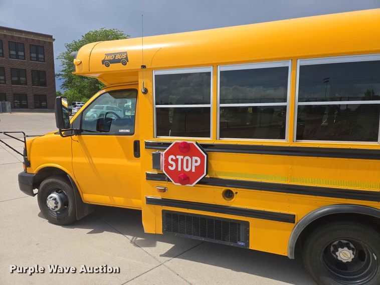 image for item ER1648 2004 Chevrolet Express school bus