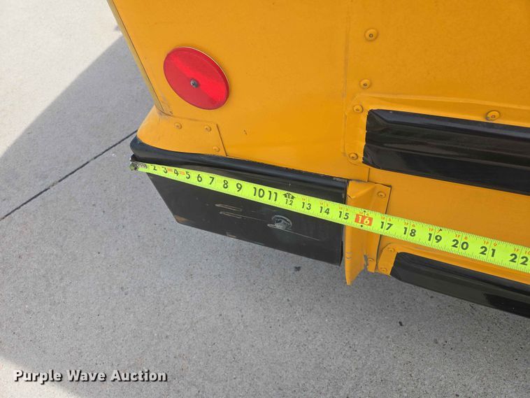 image for item ER1648 2004 Chevrolet Express school bus
