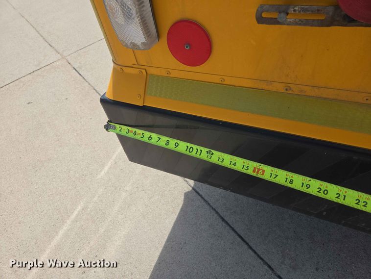 image for item ER1648 2004 Chevrolet Express school bus