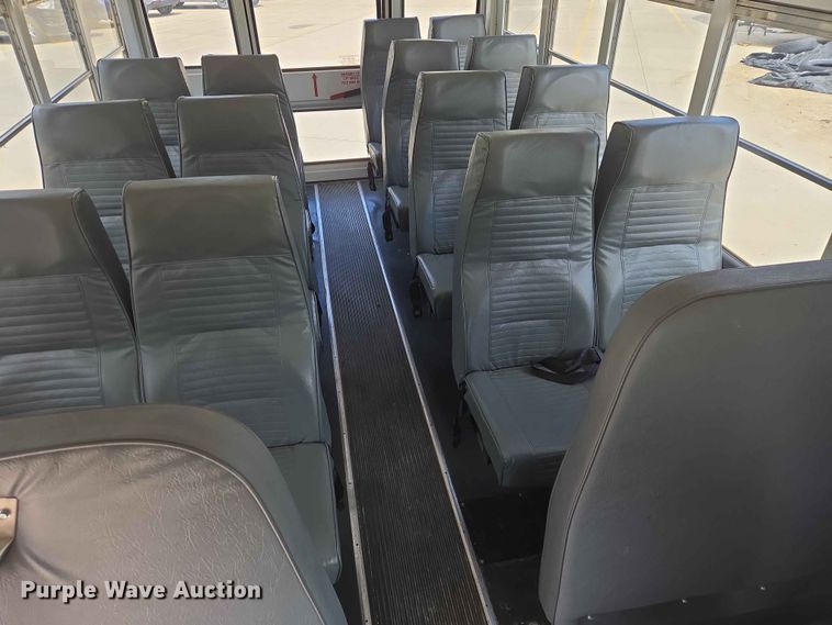 image for item ER1648 2004 Chevrolet Express school bus