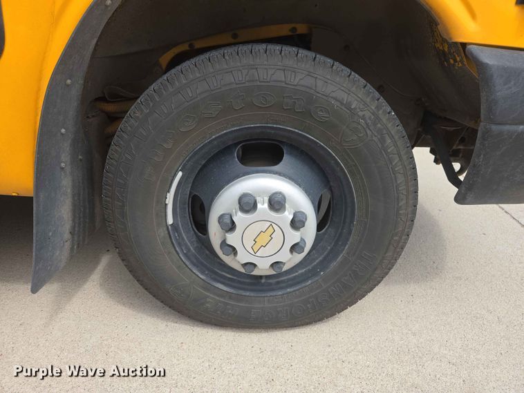 image for item ER1648 2004 Chevrolet Express school bus