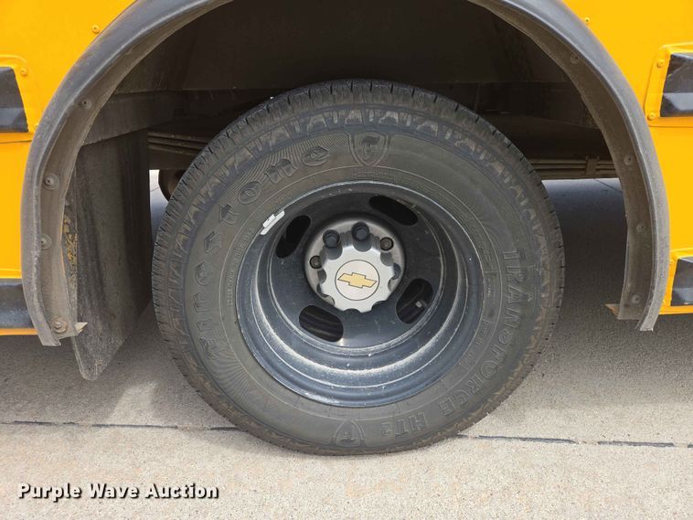 image for item ER1648 2004 Chevrolet Express school bus